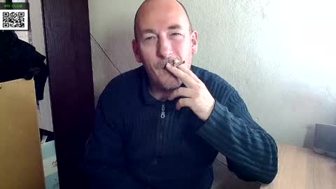 Snapshot of johanbarker chatting on 12.12.24 Johan online show from 12.12.24
