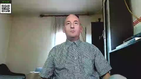 Snapshot of johanbarker chatting on 12.28.24 Johan online show from 12.28.24