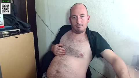 Snapshot of johanbarker chatting on 01.05.25 Johan online show from 01.05.25