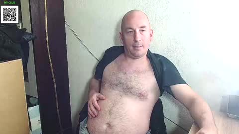 Snapshot of johanbarker chatting on 01.08.25 Johan online show from 01.08.25