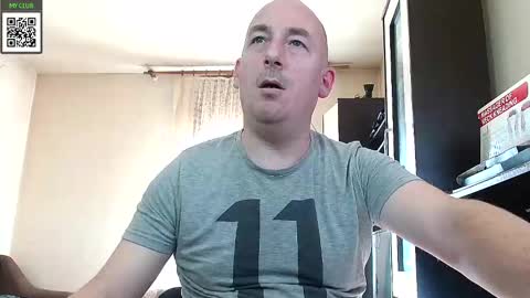 Snapshot of johanbarker chatting on 01.31.25 Johan online show from 01.31.25