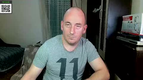 Snapshot of johanbarker chatting on 02.15.25 Johan online show from 02.15.25