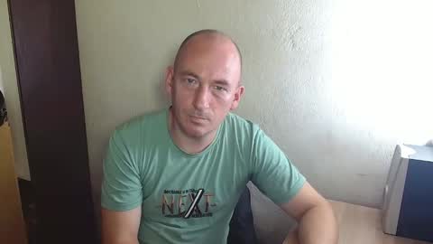 Snapshot of johanbarker chatting on 10.13.25 Johan online show from 10.13.25