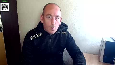 Snapshot of johanbarker chatting on 10.21.25 Johan online show from 10.21.25