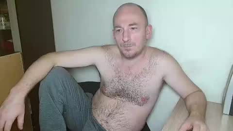 Snapshot of johanbarker chatting on 02.05.26 Johan online show from 02.05.26