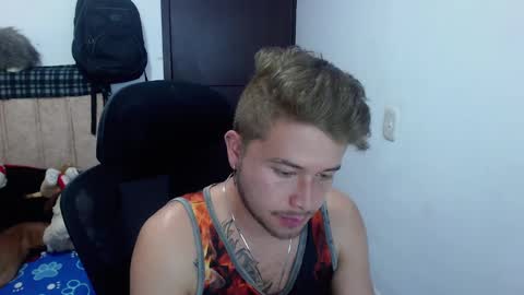 Snapshot of johanleonsweetboy chatting on 10.02.25 JOHAN independient model online show from 10.02.25