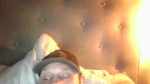 Snapshot of john0131739980 chatting on 11.28.25 john0131739980 online show from 11.28.25