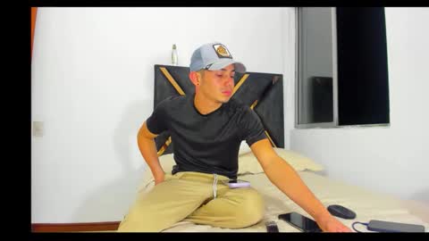 john_hot690 online show from 04.08.26