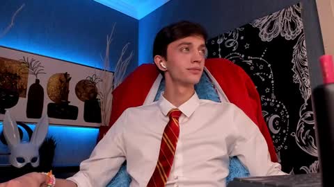 Snapshot of john_weasley chatting on 12.11.24 John online show from 12.11.24