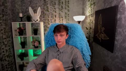 Snapshot of john_weasley chatting on 12.21.24 John online show from 12.21.24