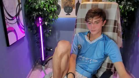 Snapshot of john_weasley chatting on 09.13.25 John online show from 09.13.25