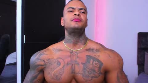 Snapshot of johnbelt_ chatting on 11.18.25 john belt online show from 11.18.25