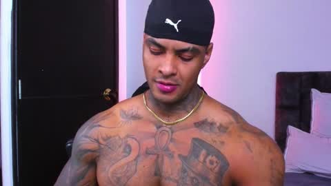 Snapshot of johnbelt_ chatting on 11.21.25 john belt online show from 11.21.25