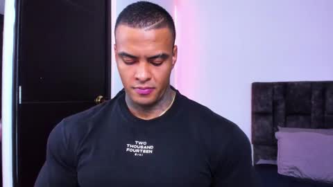 Snapshot of johnbelt_ chatting on 11.25.25 john belt online show from 11.25.25