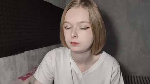 SofiaOweenss online show from 04.21.26