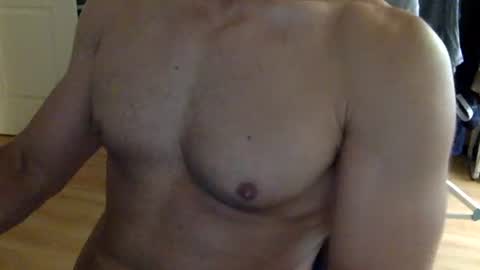Snapshot of johnhotxxxx chatting on 12.12.24 LETSPLAY online show from 12.12.24
