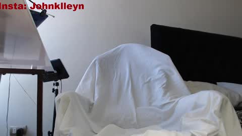 Snapshot of johnklleyn chatting on 11.18.25 john online show from 11.18.25