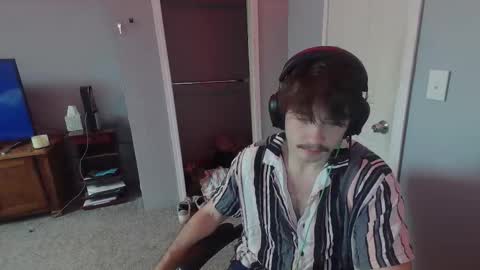 Snapshot of johnlights0 chatting on 12.16.25 John Lights online show from 12.16.25