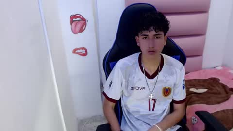 johnny_cagee online show from 12.03.24