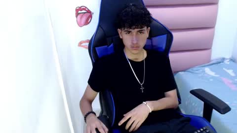 johnny_cagee online show from 12.04.24