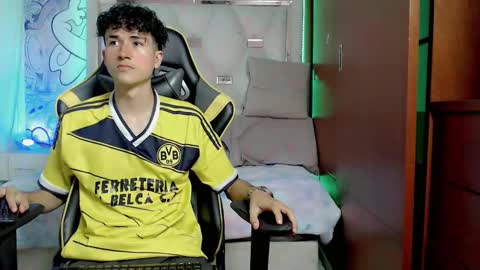 johnny_cagee online show from 10.21.25