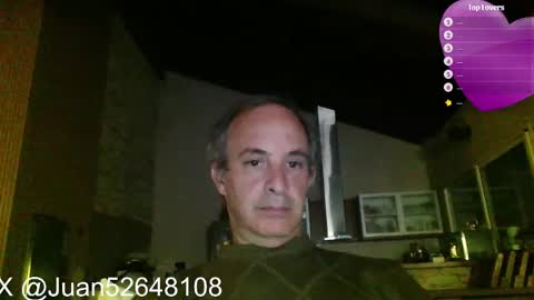 Snapshot of johnq_23 chatting on 09.22.25 John online show from 09.22.25