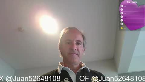 Snapshot of johnq_23 chatting on 10.20.25 John online show from 10.20.25