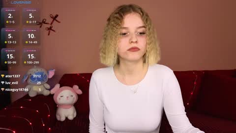 Snapshot of joice_queen chatting on 01.08.25 Paula online show from 01.08.25