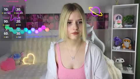 Snapshot of joice_queen chatting on 02.14.25 Paula online show from 02.14.25