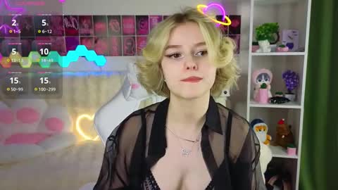 Snapshot of joice_queen chatting on 02.28.25 Paula online show from 02.28.25