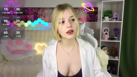 Snapshot of joice_queen chatting on 03.01.25 Paula online show from 03.01.25