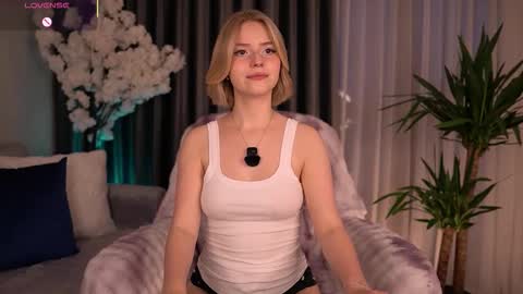 Snapshot of joice_queen chatting on 09.19.25 Paula online show from 09.19.25