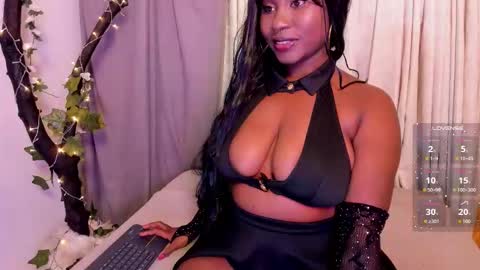 Snapshot of jolene_e chatting on 10.15.25 Clara online show from 10.15.25