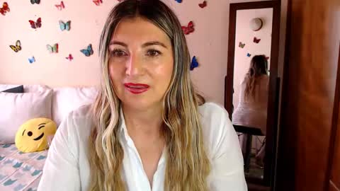 Jolie Mature online show from 01.11.26