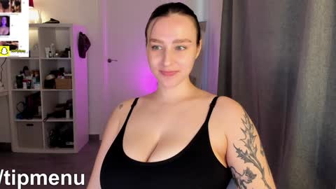 Jolie  My snapchat got deleted. If you were subscribed dm me my former username or scroll down and click on snapchat media online show from 12.20.25