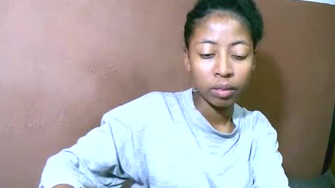 Snapshot of joliekah27 chatting on 03.07.25 joliekah27 online show from 03.07.25