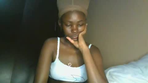 jollynabeb online show from 10.31.25