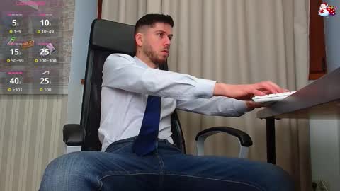 Snapshot of jonahshaw chatting on 12.16.25 JonahShaw online show from 12.16.25