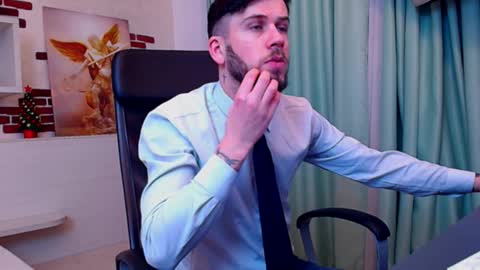 Snapshot of jonahshaw chatting on 01.08.26 JonahShaw online show from 01.08.26