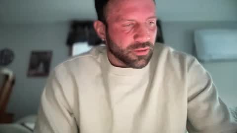 Snapshot of jonariesxxx chatting on 02.03.26 Jon Aries online show from 02.03.26