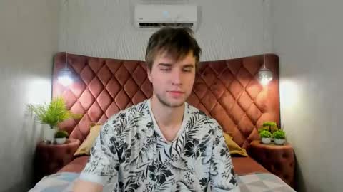 Snapshot of jonnahhell chatting on 11.07.25 Jonah online show from 11.07.25