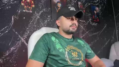 Snapshot of jonnsnow_ chatting on 11.09.25 JonSnow online show from 11.09.25