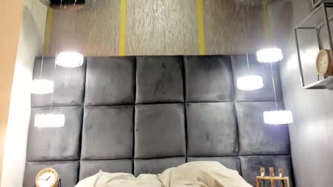 JonnyGreey online show from 11.24.25