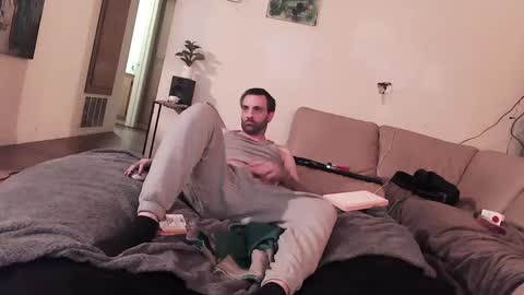 Snapshot of jonnyhungster chatting on 12.02.24 JayHungster xxx online show from 12.02.24