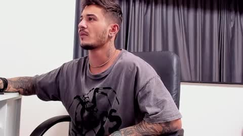 jonnyporn1 online show from 01.24.25