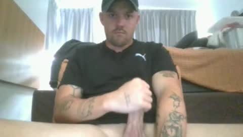 Snapshot of jonoy1995 chatting on 02.04.25 jonoy1995 online show from 02.04.25