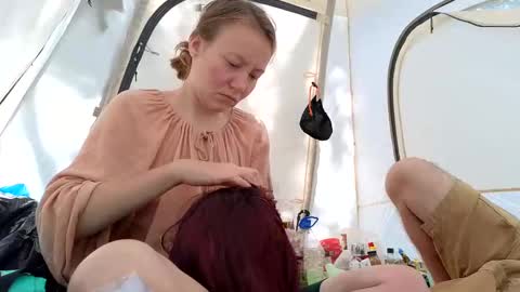 Snapshot of jony_marta chatting on 12.15.24 Jony Marta GMT 2000-0100 every day online show from 12.15.24