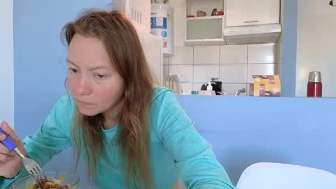 Snapshot of jony_marta chatting on 02.13.25 Jony Marta GMT 2000-0100 every day online show from 02.13.25