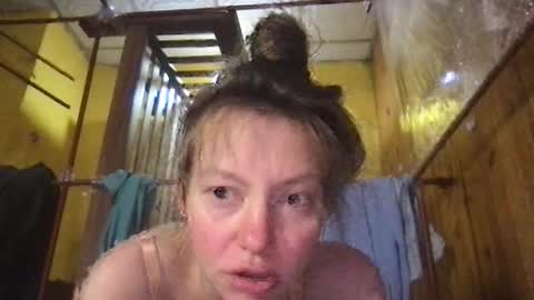 Snapshot of jony_marta chatting on 09.19.25 Jony Marta GMT 2000-0100 every day online show from 09.19.25