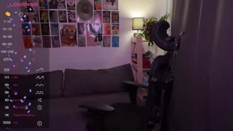 Snapshot of jooycetreier chatting on 10.03.25 Joyce online show from 10.03.25